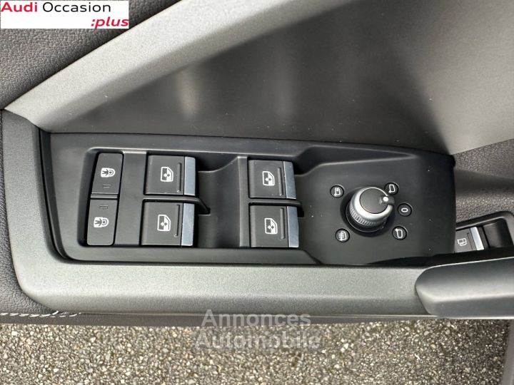 Audi Q3 Sportback 45 TFSIe  245 ch S tronic 6 S line - 25