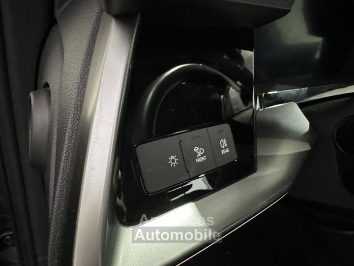 Audi A3 Sportback 40 TFSIe 204 S tronic 6 Design Luxe - 16