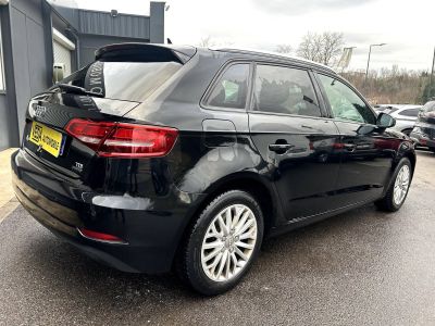 Audi A3 III 20 TDI 184ch Business line quattro S tronic 7   - 3