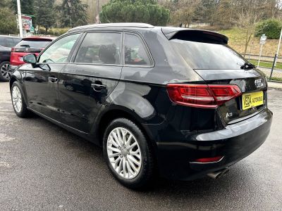 Audi A3 III 20 TDI 184ch Business line quattro S tronic 7   - 4
