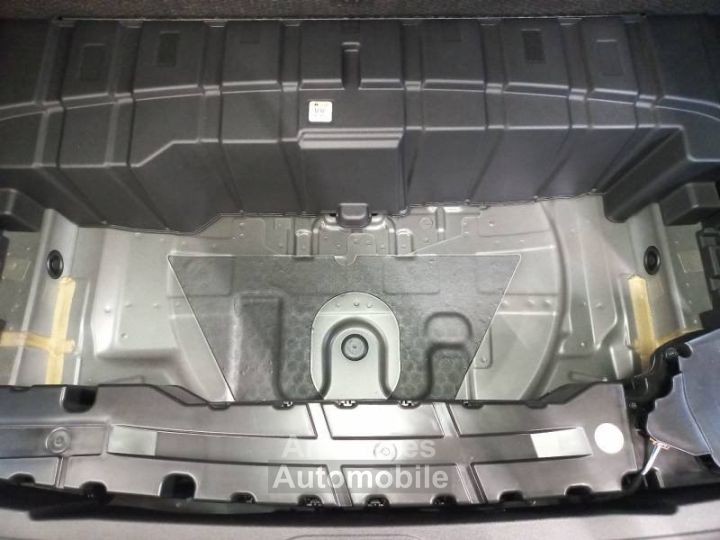 Audi Q5 TFSI 204 ch Hybride S tronic 7 Quattro S line - 16
