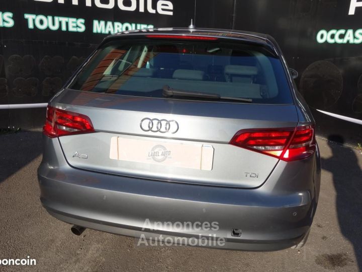 Audi A3 Sportback 16 TDI 110 Attraction S tronic 7 - 5