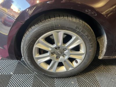 Audi A1 16 TDi DPF - 105 - Start/Stop BERLINE Ambition PHASE 1   - 12