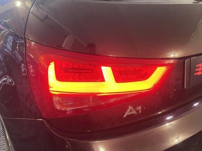 Audi A1 16 TDi DPF - 105 - Start/Stop BERLINE Ambition PHASE 1   - 17
