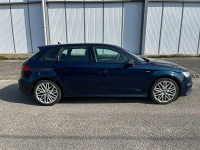 Audi A3 Sportback 30 TFSI 116 S tronic 7 Midnight Series   - 4