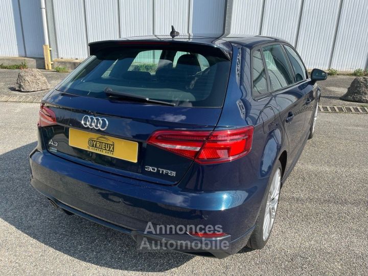 Audi A3 Sportback 30 TFSI 116 S tronic 7 Midnight Series - 5