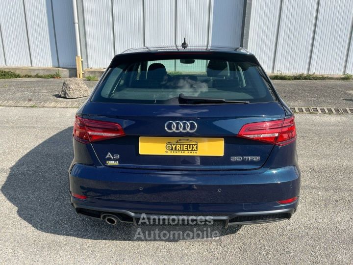 Audi A3 Sportback 30 TFSI 116 S tronic 7 Midnight Series - 6