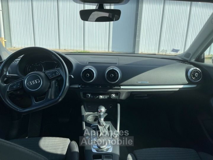 Audi A3 Sportback 30 TFSI 116 S tronic 7 Midnight Series - 10