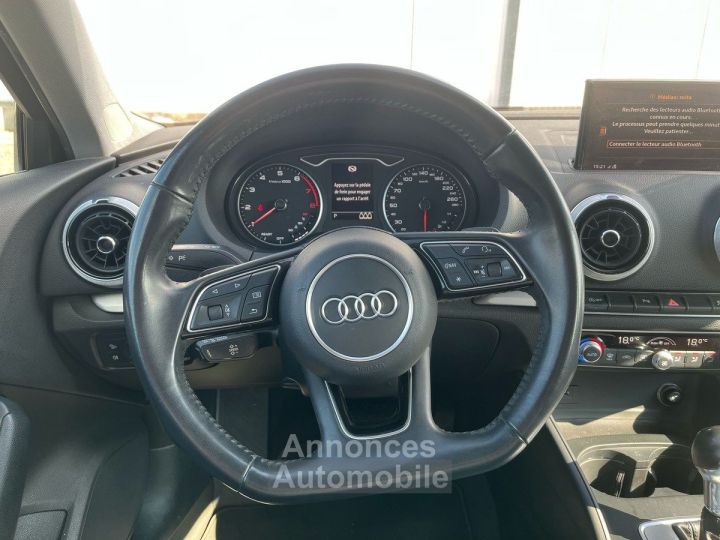 Audi A3 Sportback 30 TFSI 116 S tronic 7 Midnight Series - 11