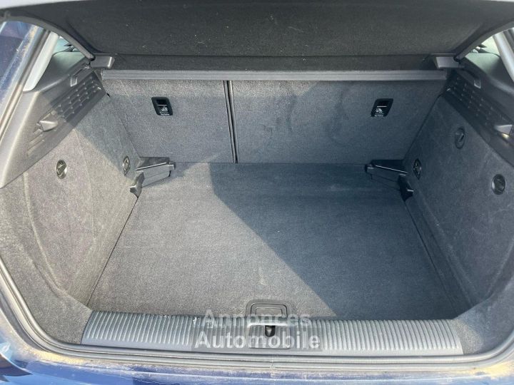 Audi A3 Sportback 30 TFSI 116 S tronic 7 Midnight Series - 22