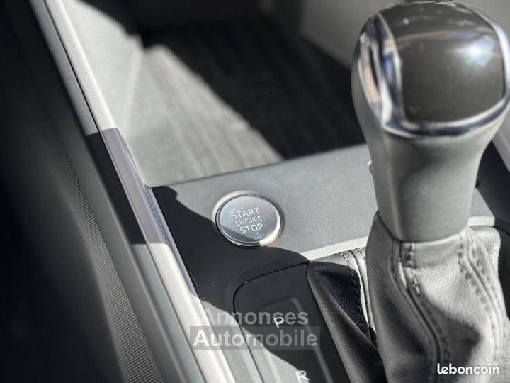 Audi A1 Sportback 20 40 TFSI 200 S-LINE S-TRONIC BVA - 17