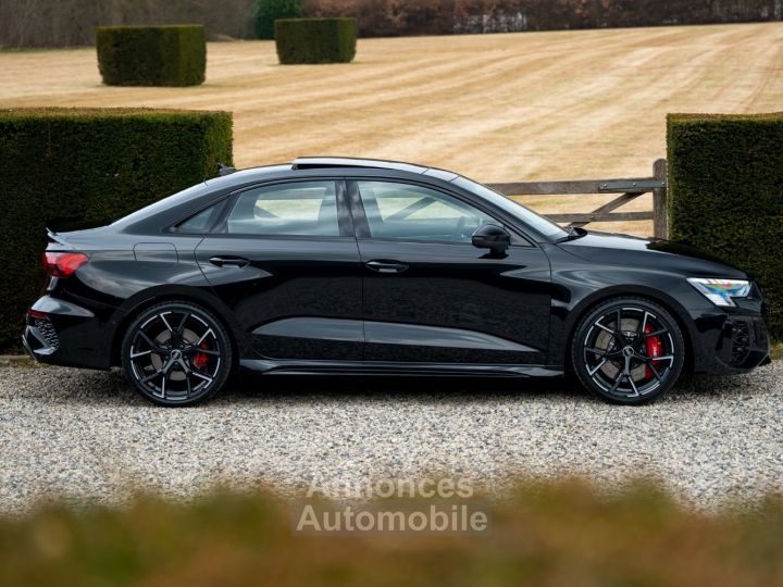 Audi RS3 Sedan - 3