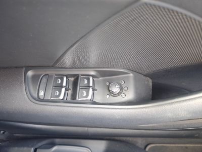 Audi A3 Sportback 20 tdi 150 s line tronic 6 chauffage stationnaire camera de recul regulateur vitesse navigation   - 22