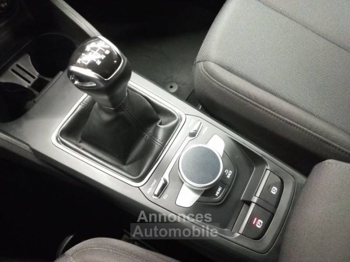 Audi Q2 35 TFSI 150 BVM6 Design - 24