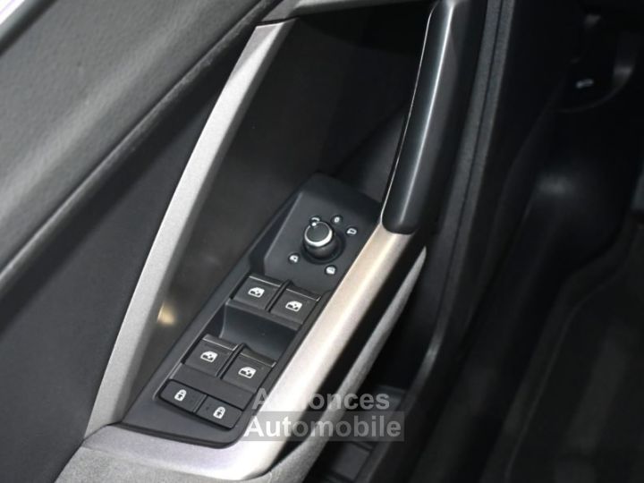Audi Q3 Sportback S-Line Design Luxe 35 TFSI 150 S-Tronic GPS Virtual Cuir Attelage Hayon ACC Induction Pré Sense Drive JA 18 - 22