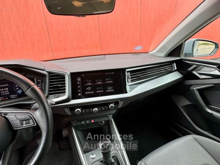 Audi A1 Sportback 25 TFSI 95ch S line tronic 7 1 ° main origine France TVA Apparente - 9