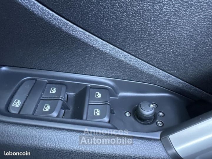 Audi Q2 35 TFSI 150ch S line tronic 7 - 26
