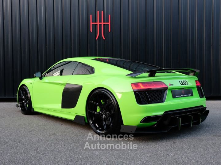 Audi R8 V10 PLUS - 9