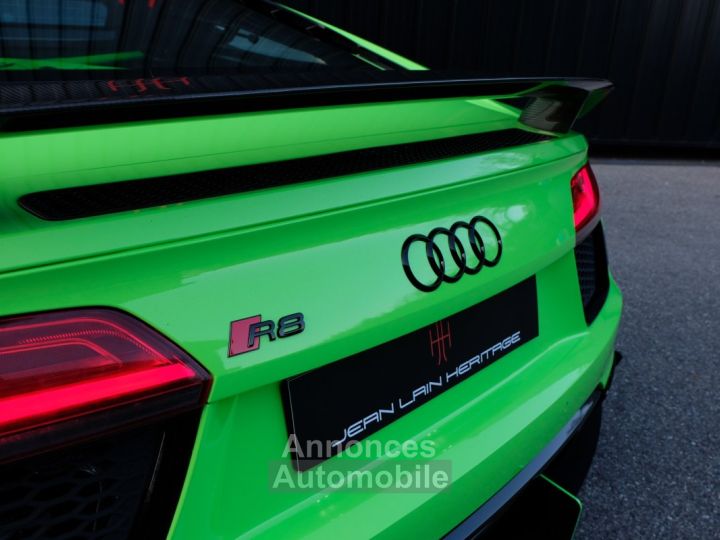 Audi R8 V10 PLUS - 11