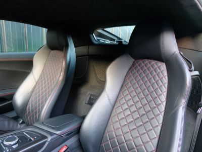 Audi R8 V10 PLUS   - 23