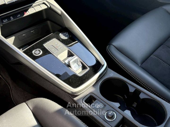 Audi A3 Sportback 40 TFSIe 204 S tronic 6 Design Luxe - 28
