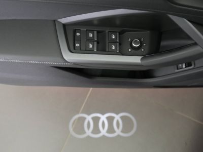 Audi Q3 Sportback 45 TFSIe 245 ch S tronic 6 S line   - 14