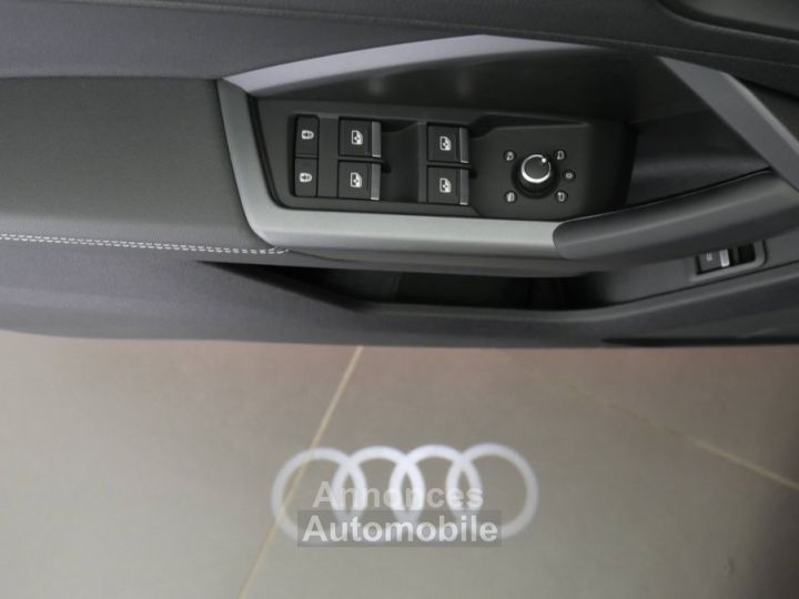 Audi Q3 Sportback 45 TFSIe 245 ch S tronic 6 S line - 14