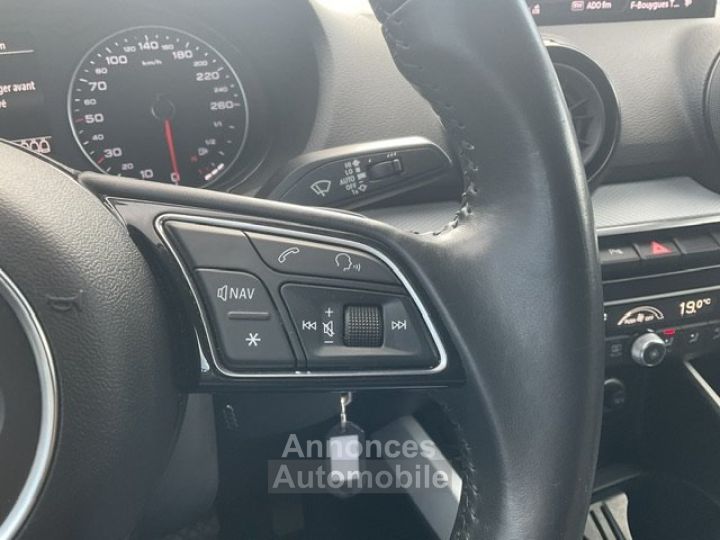 Audi Q2 35 TFSI COD 150 S tronic 7 Design - 17