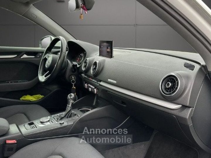 Audi A3 SPORTBACK 15TFSI 150CH - CARPLAY - SIEGES CHAUFFANTS - 11