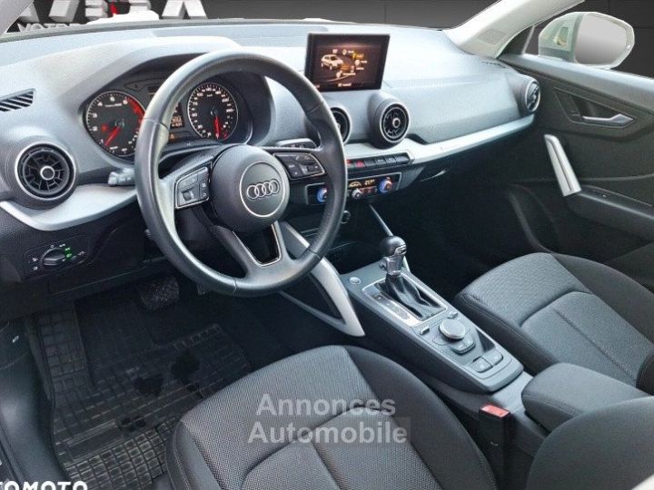 Audi Q2 15 35 TFSI 150CH - SIEGES CHAUFFANTS - KEYLESS - 9