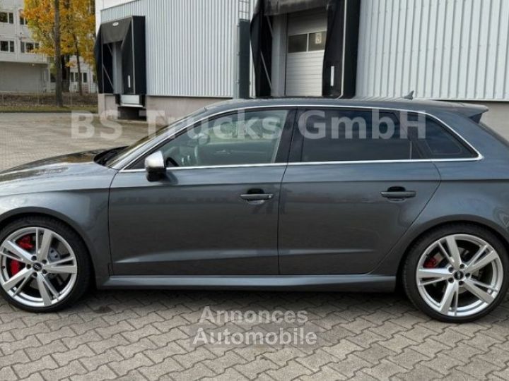 Audi RS3 Sportback 25 TFSI Quattro 400cv - 2