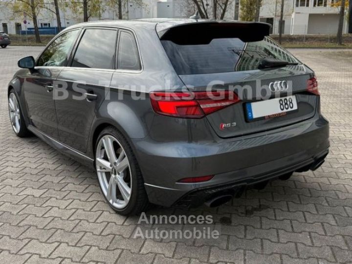 Audi RS3 Sportback 25 TFSI Quattro 400cv - 3
