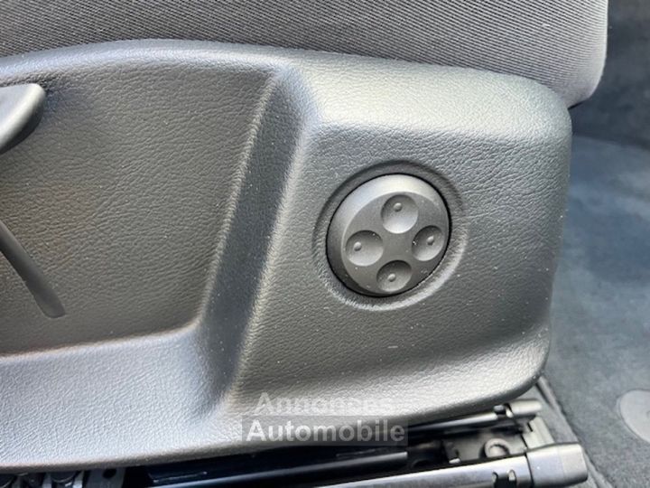 Audi A4 Avant 30 tdi 136 cv s tronic business line - 12