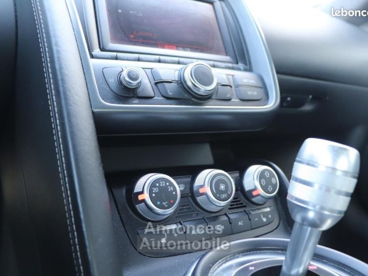Audi R8 COUPE 42 FSI 420ch QUATTRO BVA ALCANTARA ENTRETIEN COMPLET - 15