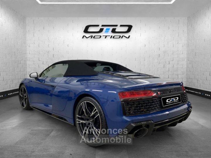 Audi R8 Spyder V10 52 FSI 570 S tronic 7 RWD Performance - 2