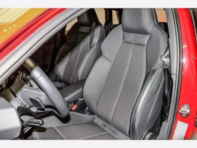 Audi A3 Sportback 20 35 TDI - 150 - BV S-Tronic 7  8Y S line   - 12
