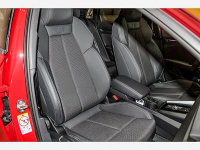 Audi A3 Sportback 20 35 TDI - 150 - BV S-Tronic 7  8Y S line   - 13
