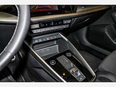 Audi A3 Sportback 20 35 TDI - 150 - BV S-Tronic 7  8Y S line   - 19