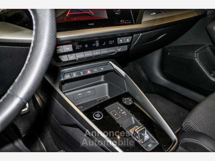 Audi A3 Sportback 20 35 TDI - 150 - BV S-Tronic 7  8Y S line - 19
