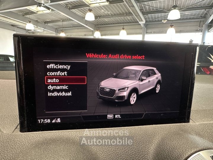 Audi Q2 35 TFSI 150 S tronic 7 Design Luxe - 10