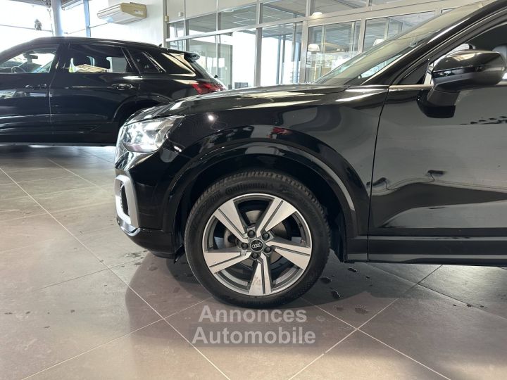 Audi Q2 35 TFSI 150 S tronic 7 Design Luxe - 24