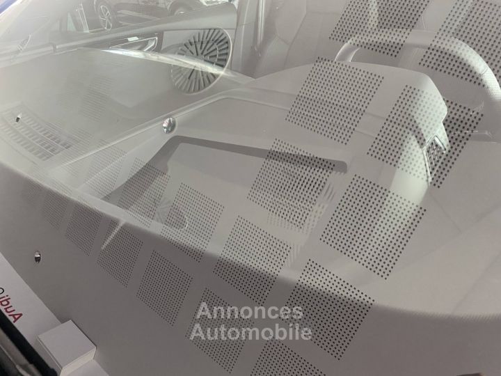 Audi Q4 E-Tron 45 285 ch 82 kWh S line - 8