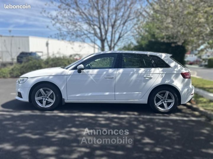 Audi A3 Sportback 15 TFSI 150 BUSINESS LINE BVA 2EME MAIN - 4