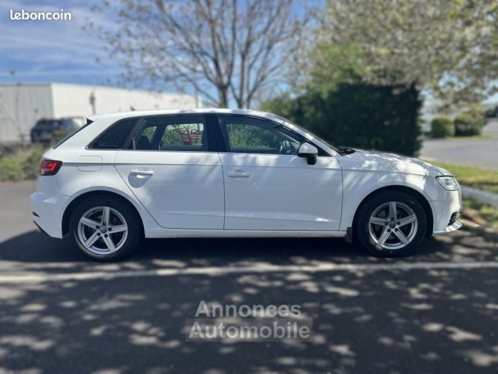 Audi A3 Sportback 15 TFSI 150 BUSINESS LINE BVA 2EME MAIN - 8
