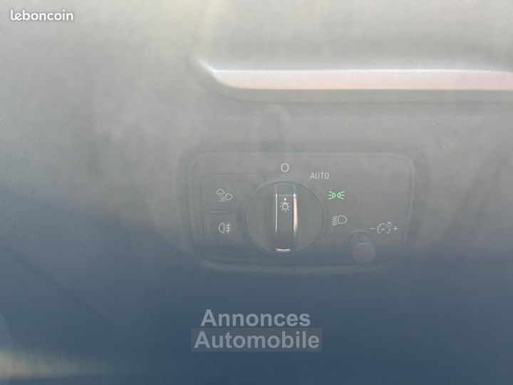 Audi A3 Sportback 15 TFSI 150 BUSINESS LINE BVA 2EME MAIN - 20