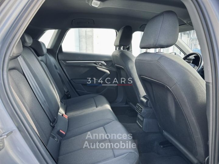 Audi A3 Sportback 20 35 TDI - 150 - BV S-Tronic 7  8Y Business Line PHASE 1 - 4