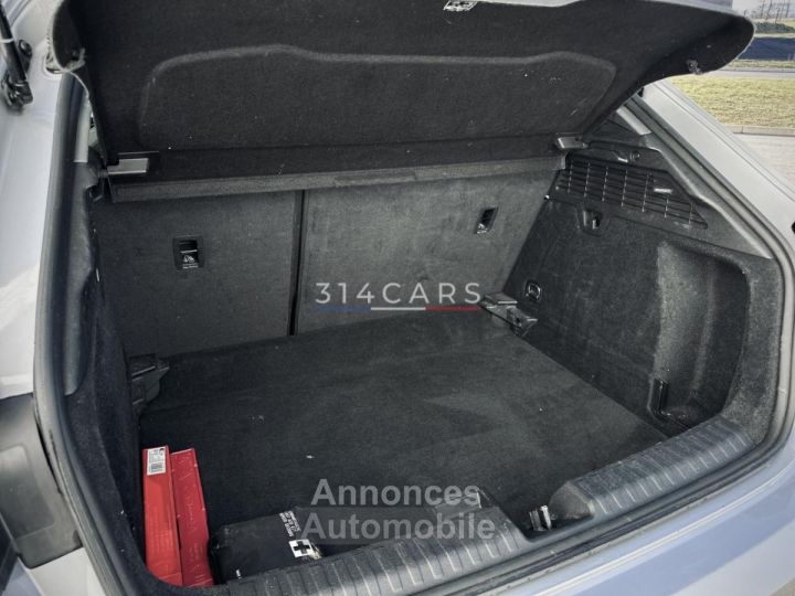Audi A3 Sportback 20 35 TDI - 150 - BV S-Tronic 7  8Y Business Line PHASE 1 - 14