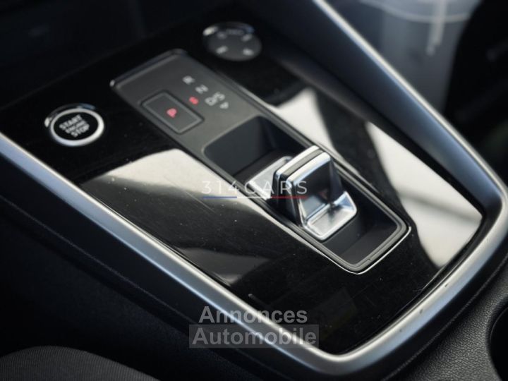 Audi A3 Sportback 20 35 TDI - 150 - BV S-Tronic 7  8Y Business Line PHASE 1 - 15