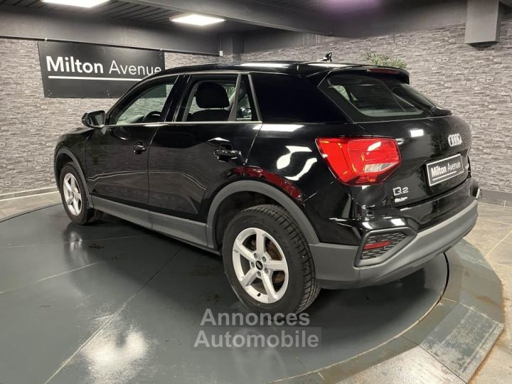 Audi Q2 15 35 TFSI - 150 - BV S-tronic Business line - 3