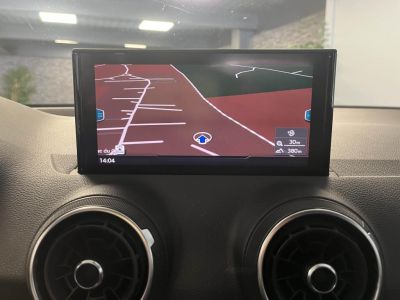 Audi Q2 15 35 TFSI - 150 - BV S-tronic Business line   - 17